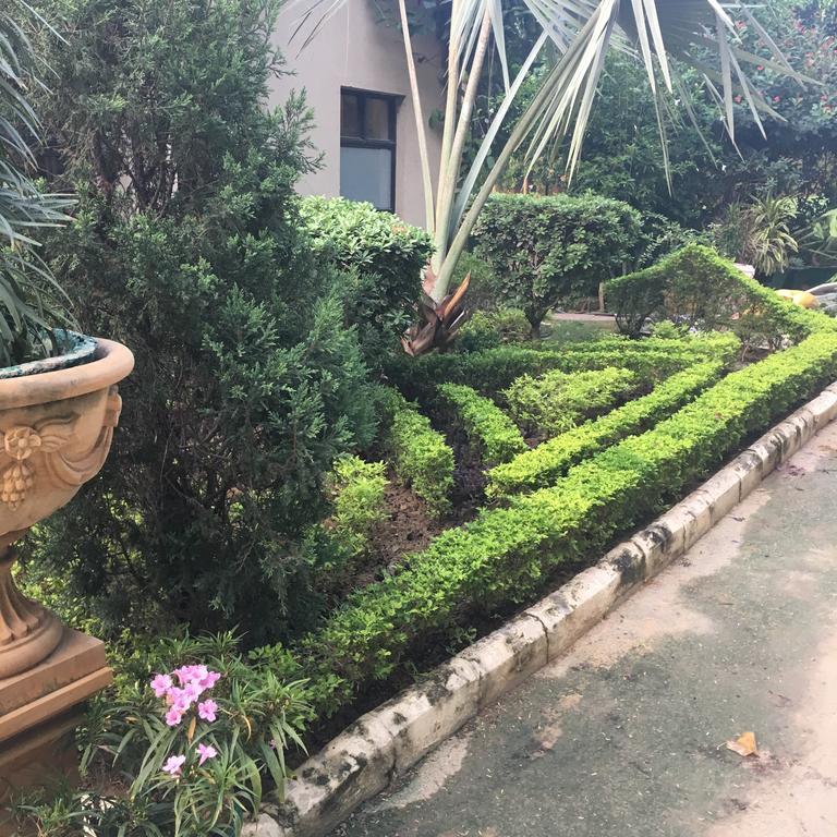 Villa At Tarudhan Valley Golf Resort Manesar Exteriör bild